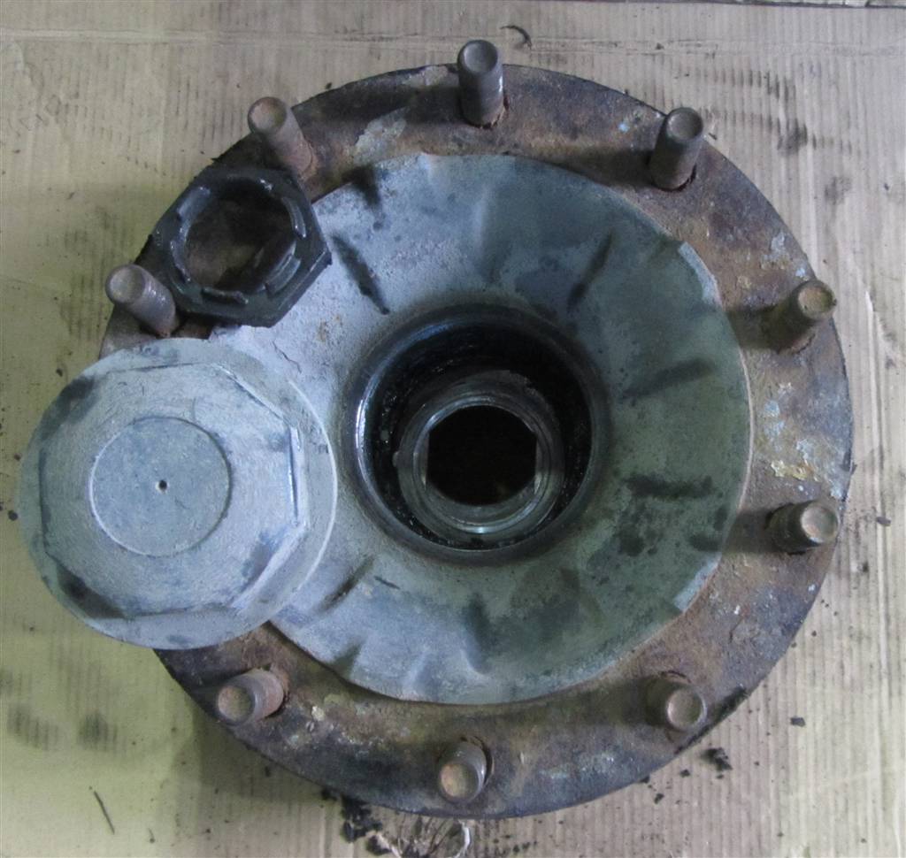 Ступица передняя для Renault Premium DXI 7421022433