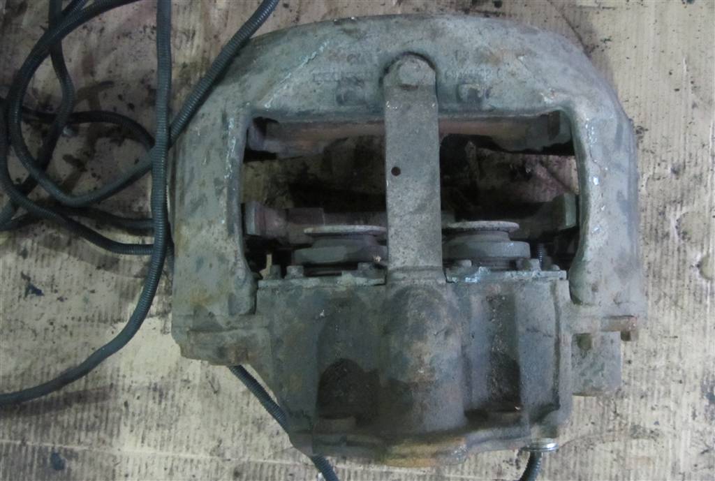 Суппорт передний правый для Renault Premium DXI 5001866985