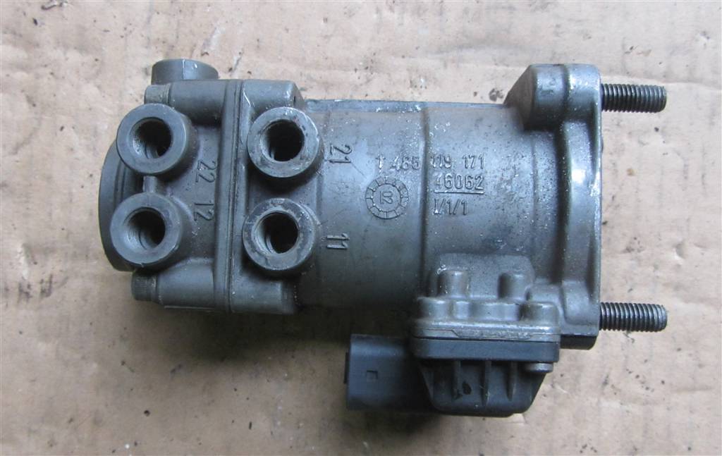 Кран главный тормозной для Volvo FH12 3986374