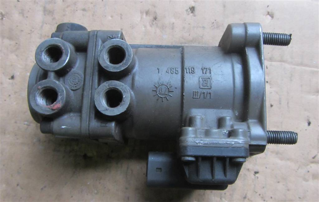 Кран главный тормозной для Volvo FH13 20456400