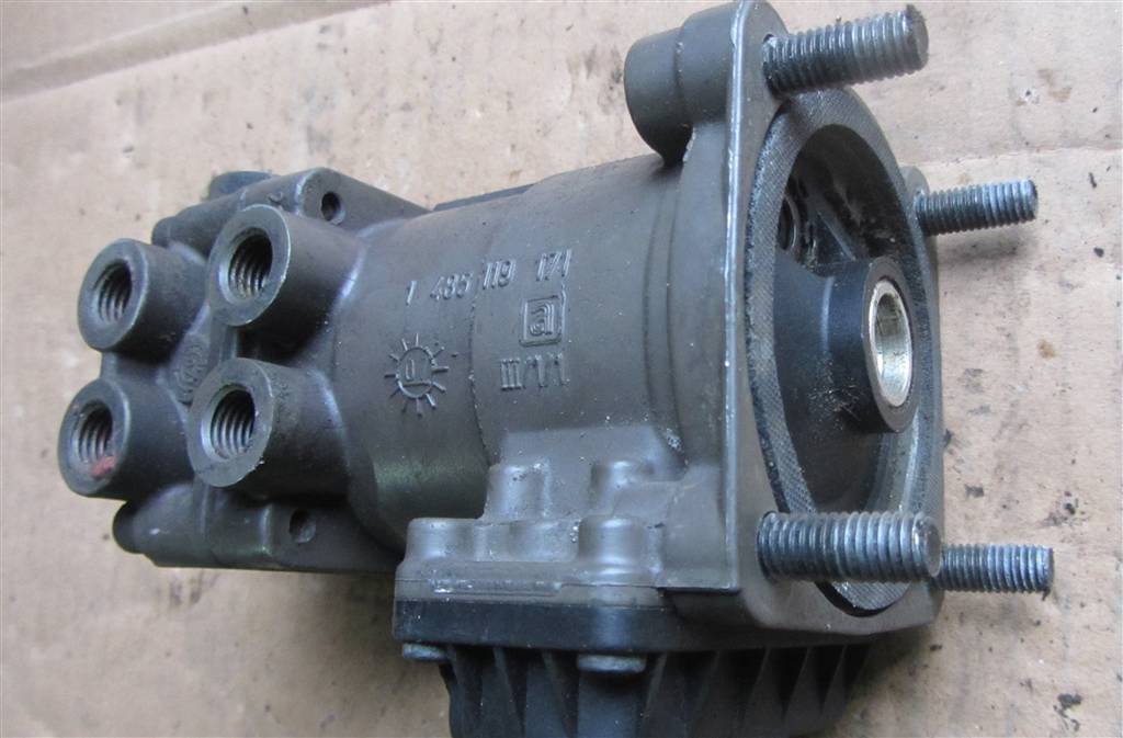 Кран главный тормозной для Volvo FH13 20456400