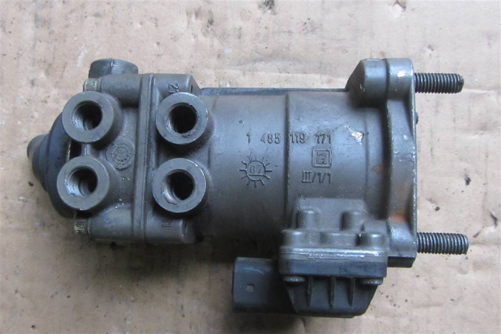 Кран главный тормозной для Volvo FH13 20456400