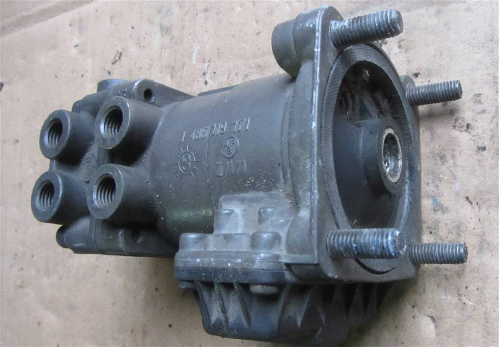 Кран главный тормозной для Volvo FH13 20456400