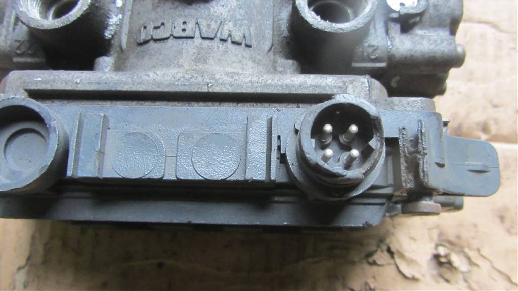 Кран модулятор тормозов задний ebs для DAF Xf 105  4801040030