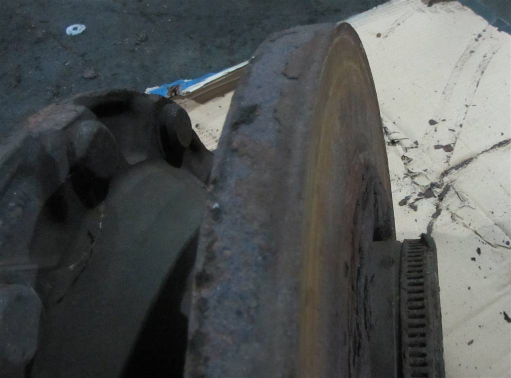 Ступица передняя для Renault Premium DXI 7421022433