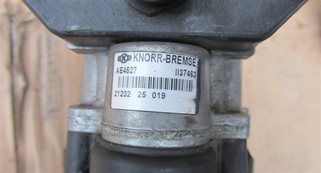 Кран регулятор давления осушитель тормозной системы для Iveco Stralis la8610