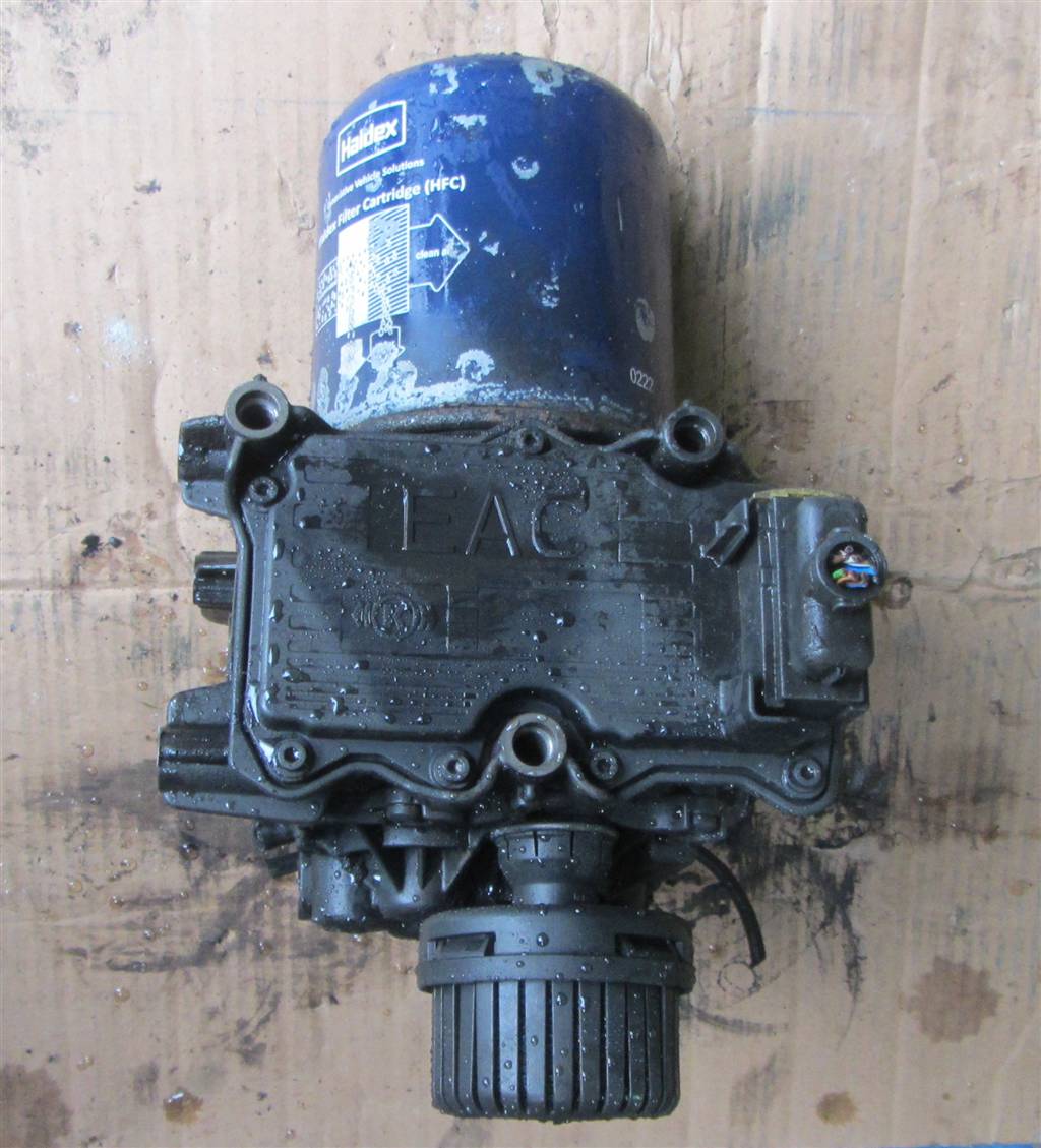 Кран регулятор давления осушитель тормозной системы для Mercedes Actros A0014462064