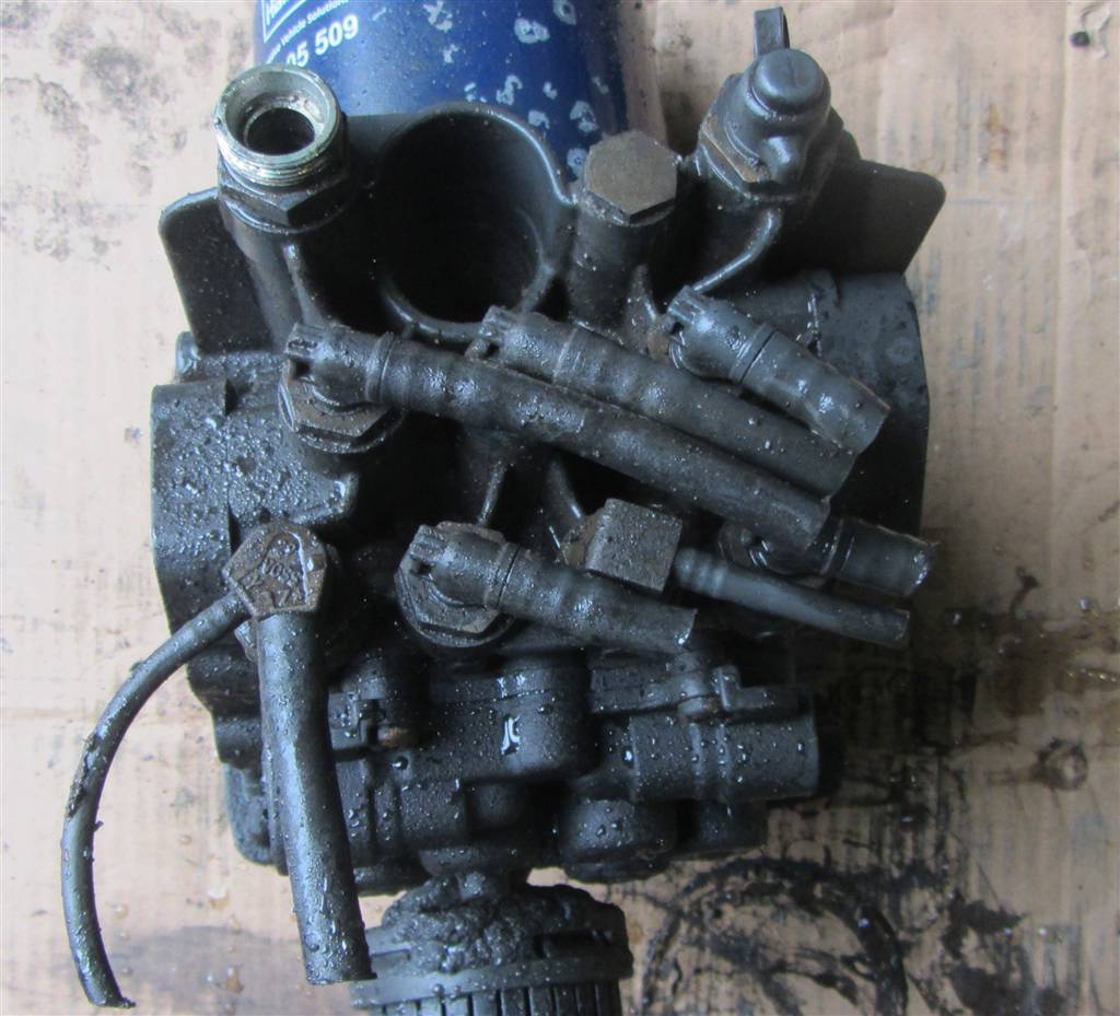 Кран регулятор давления осушитель тормозной системы для Mercedes Actros A0014462064