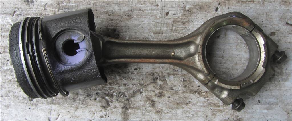 Поршень для DAF Xf 105  1736766