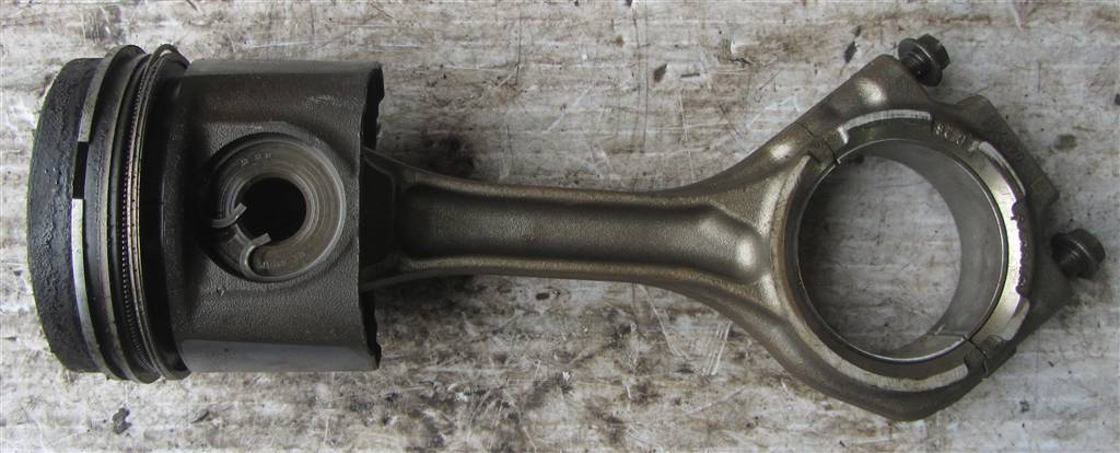 Поршень для DAF Xf 105  1736766