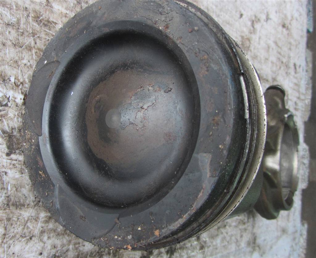 Поршень для DAF Xf 105  1736766