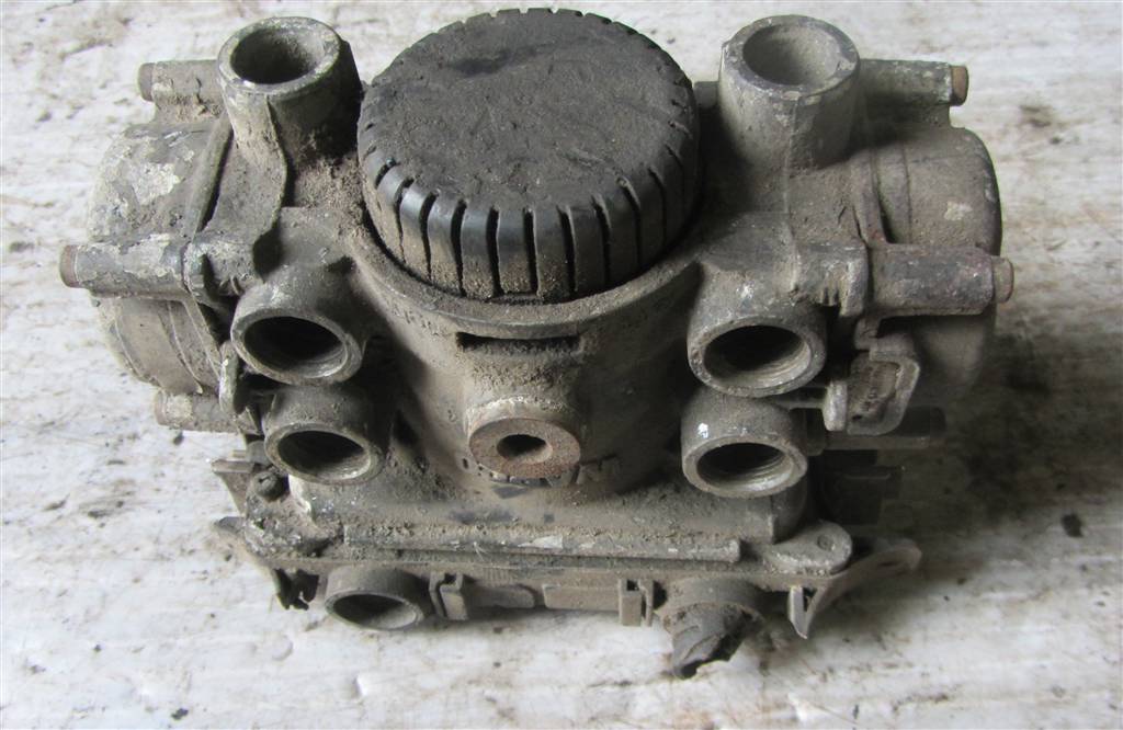 Кран модулятор тормозов задний ebs для DAF Xf 105  4801040030