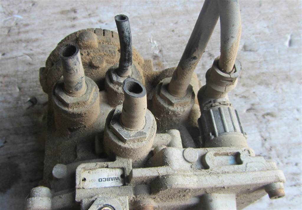 Кран управления тормозами прицепа для DAF Xf 95 4802040020