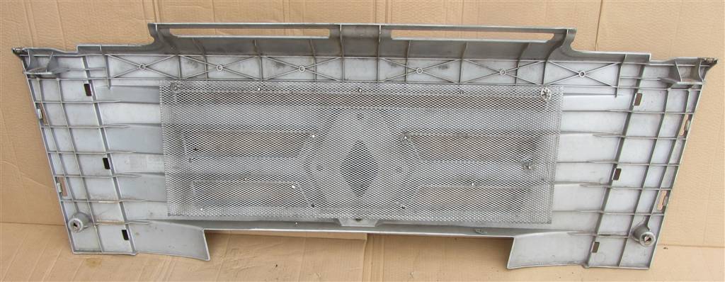 Решетка радиатора для Renault Magnum Etech 5010468565