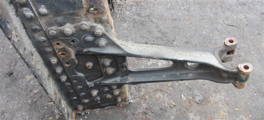 Траверса нижняя для MAN TGX 81412305223