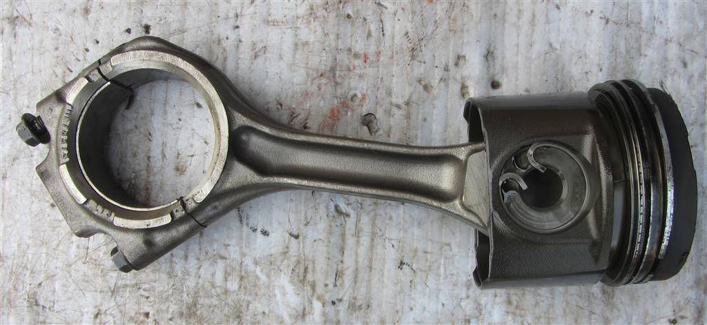 Поршень с шатуном для DAF Xf 105  1865030