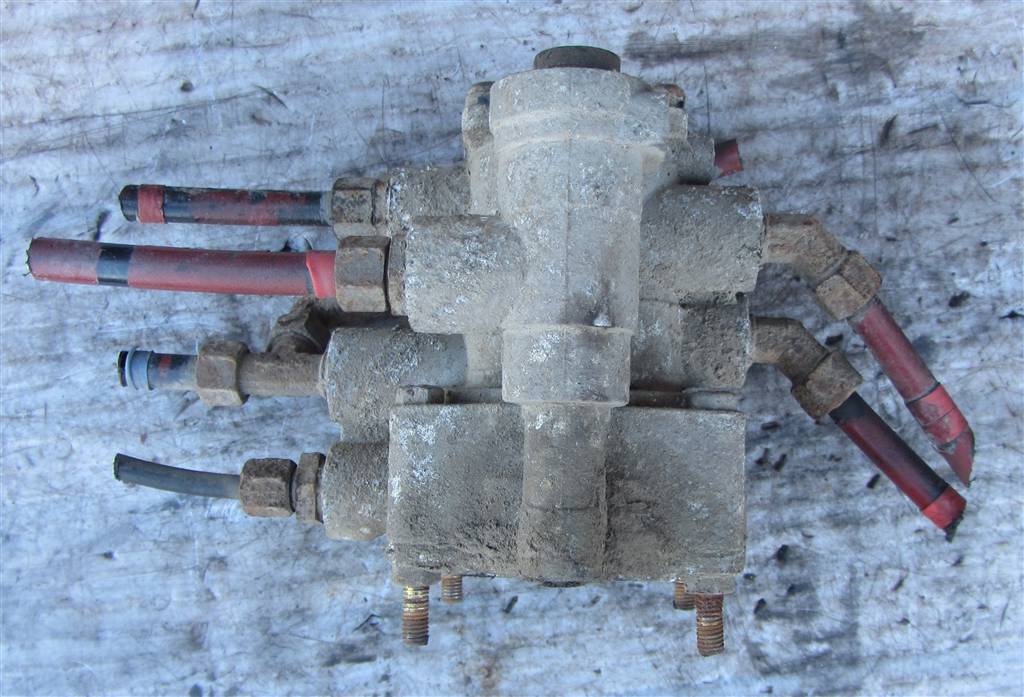 Кран главный тормозной для Renault MAJOR