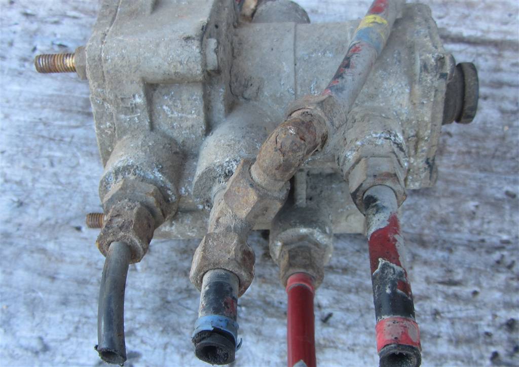 Кран главный тормозной для Renault MAJOR