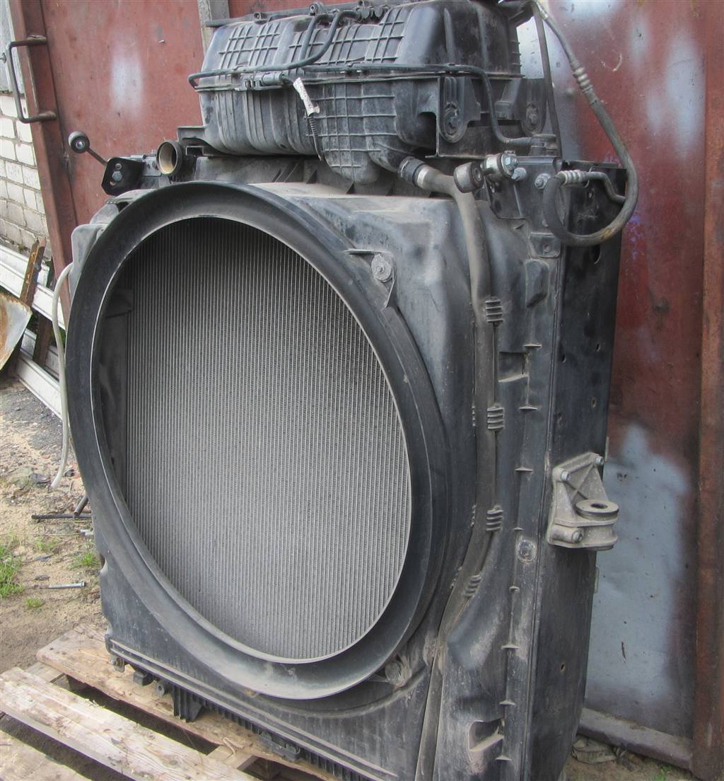 Радиатор (основной) для MAN TGX 81061006875