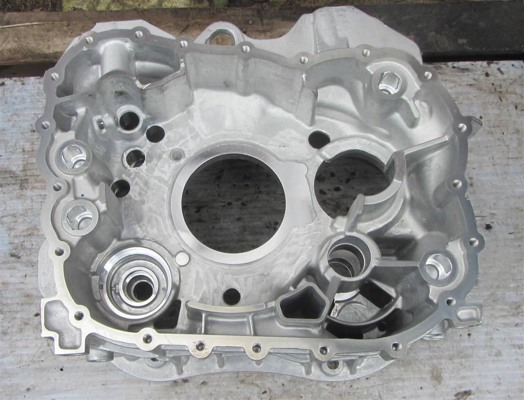 Корпус КПП (колокол) для DAF Xf 105  1325201050