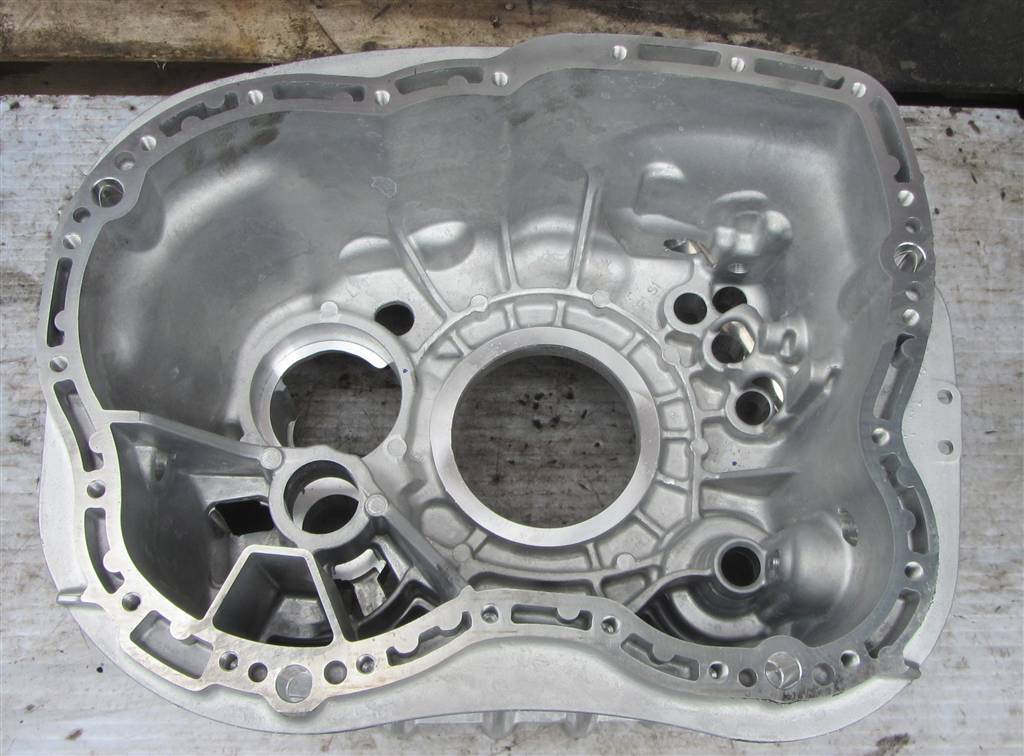Корпус КПП (колокол) для DAF Xf 105  1325201050