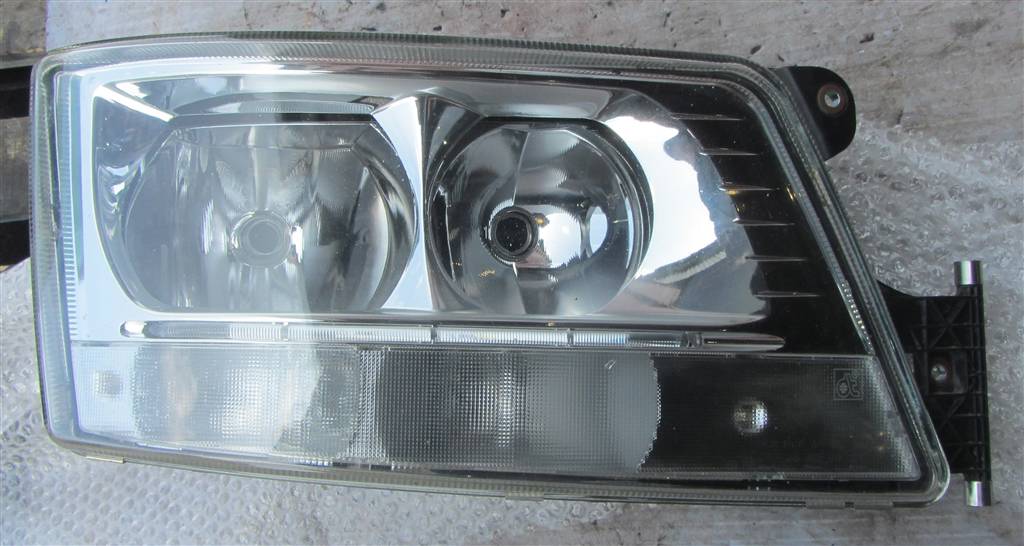 Фара правая для MAN TGX 81251016768