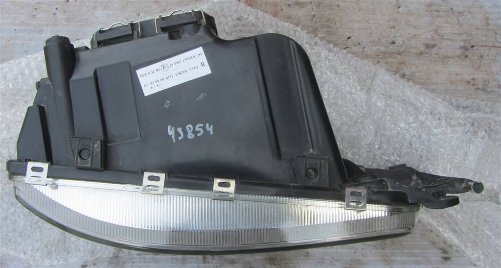 Фара правая для MAN TGX 81251016768