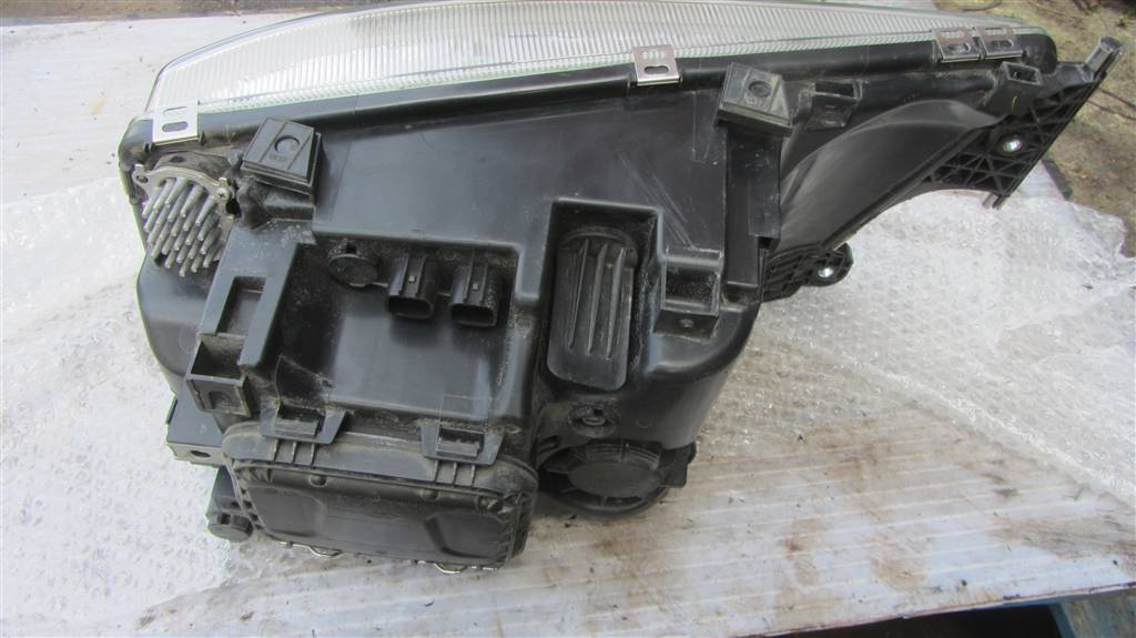 Фара правая для MAN TGX 81251016768