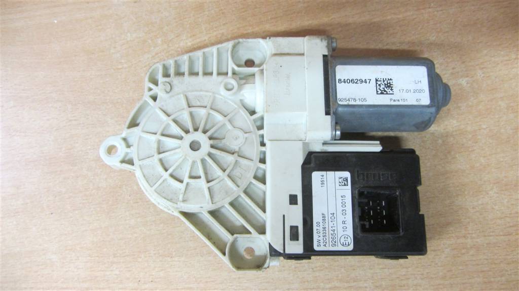 Моторчик стеклоподъемника для Volvo FH4 84062947