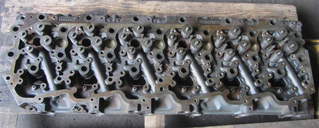 Головка блока цилиндров для DAF Xf 105  1833333