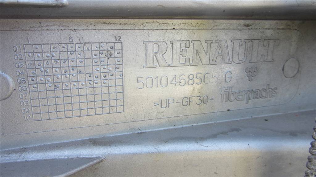 Решетка радиатора для Renault Magnum DXI 5010468565