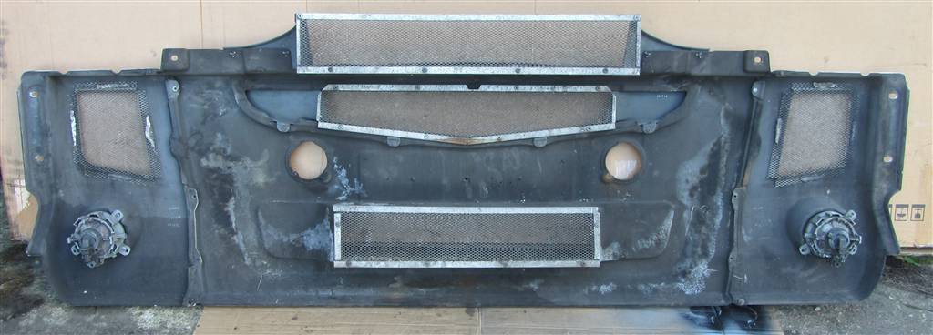 Бампер передний для Renault Magnum DXI 7482053476