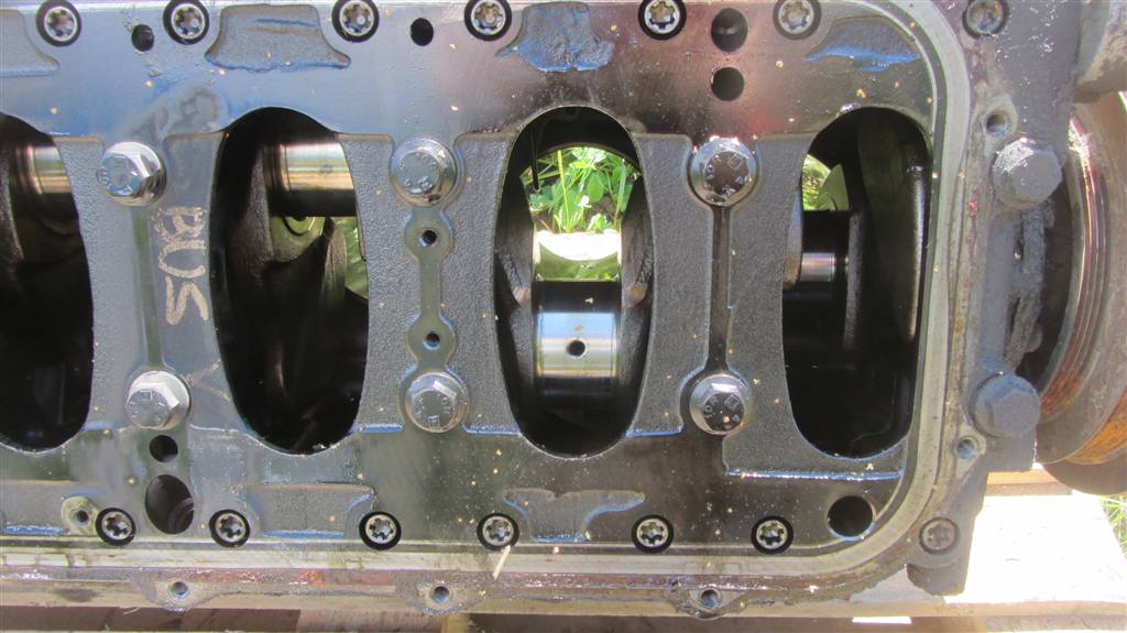 Блок цилиндров для Iveco EuroTrakker 504105687