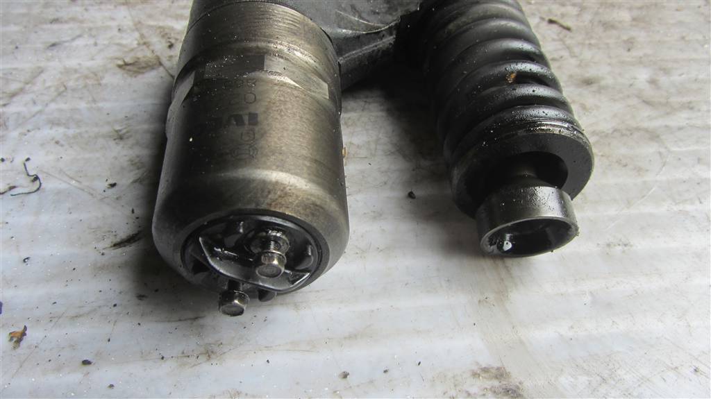 Форсунка дизельная электрическая для Iveco EuroCargo 0414700003