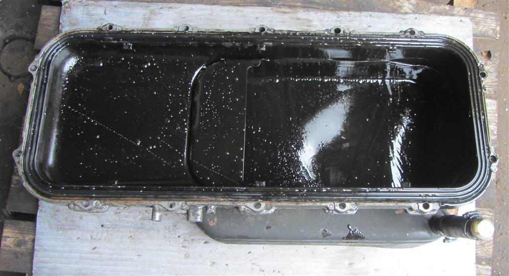 Поддон для Iveco EuroStar F2BE0682D