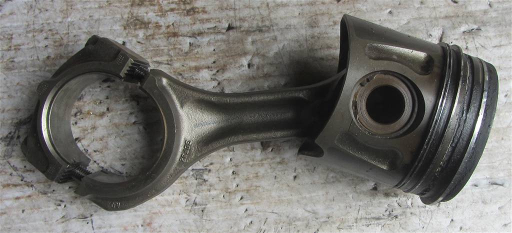 Поршень с шатуном для Iveco EuroCargo 504009280