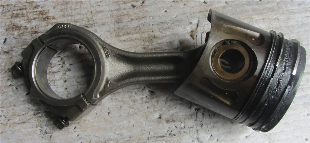 Поршень с шатуном для Iveco EuroCargo 504009280