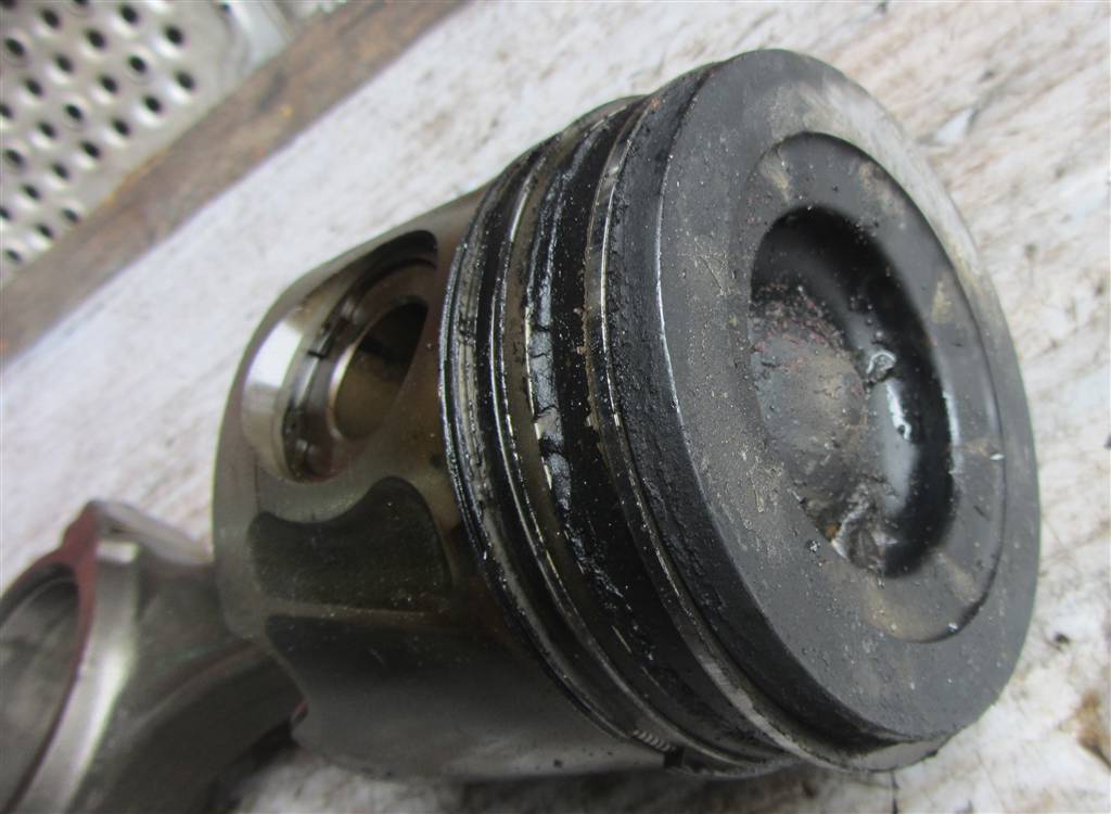 Поршень с шатуном для Iveco EuroCargo 504009280