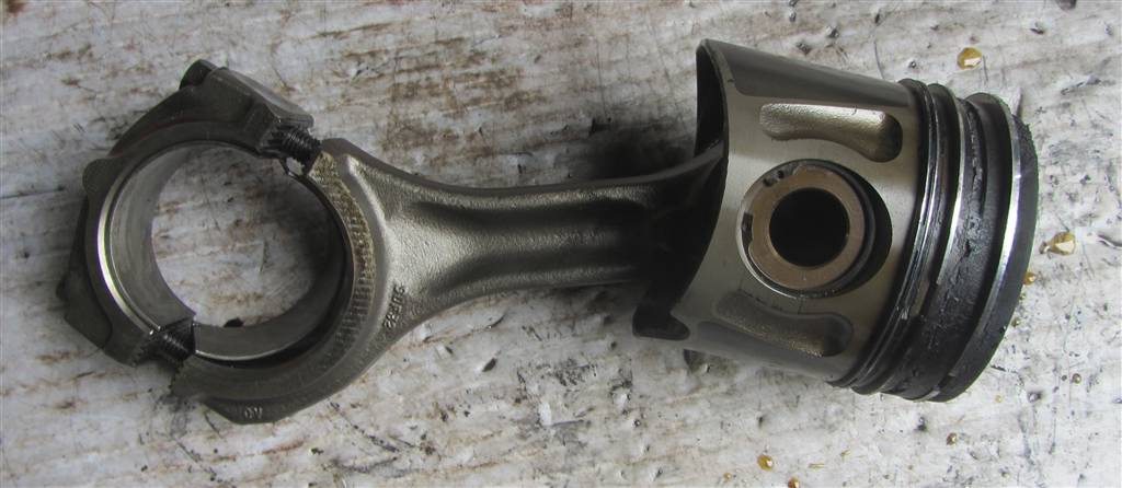 Поршень с шатуном для Iveco EuroCargo 504009280