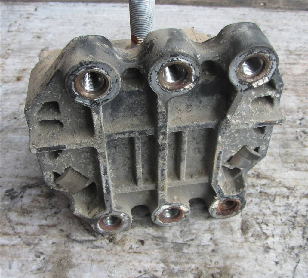 Подушка крепления двигателя для MAN TGX 81962100670