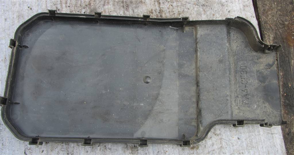 Крышка блока предохранителей для DAF Xf 105  1448051